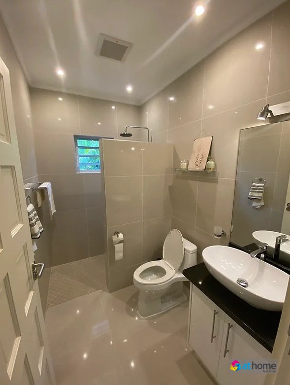 Luxe Herenhuizen op Beveiligd Resort Model in Mahaai te Koop 6