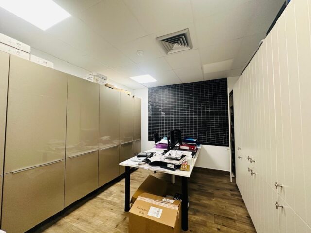 Commerciële unit in Winkelcentrum - Jan Noorduynweg z:n te Groot Piscadera te Koop at 19.34.00 (1)