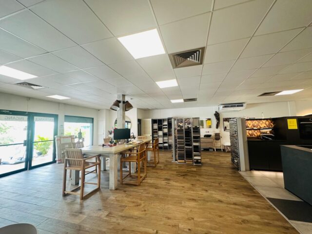 Commerciële unit in Winkelcentrum - Jan Noorduynweg z:n te Groot Piscadera te Koop at 19.34.01 (1)