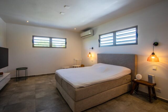 Moderne Villa met Appartementen en Zwembed op Damasco Resort Curacao te Jan Thiel te Koop23