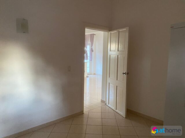 Leuke-Drie-Slaapkamer-Bungalow-in-Jongbloed-te-Huur-2024-09-20-at-21.44.44-1