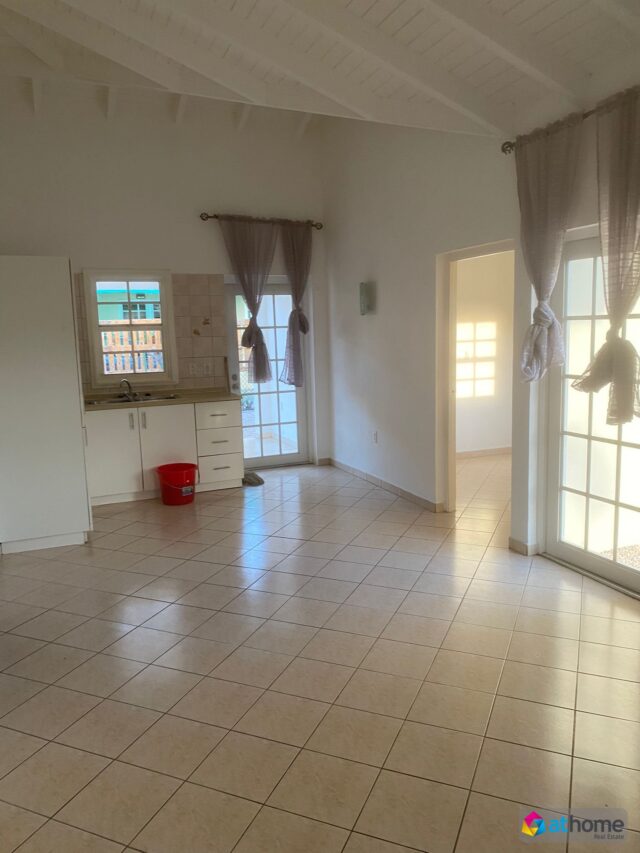 Leuke-Drie-Slaapkamer-Bungalow-in-Jongbloed-te-Huur-2024-09-20-at-21.44.45-1