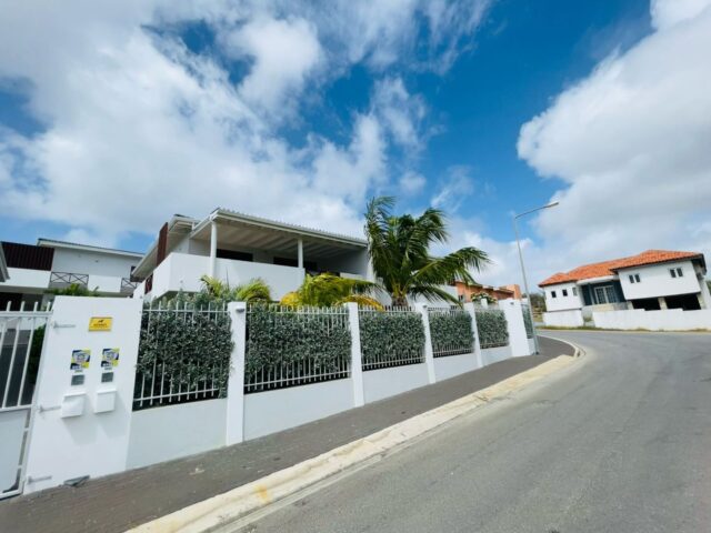 Luxe Appartement op Resort met Zwembad Cocolora in Brakkeput te Huur (2)