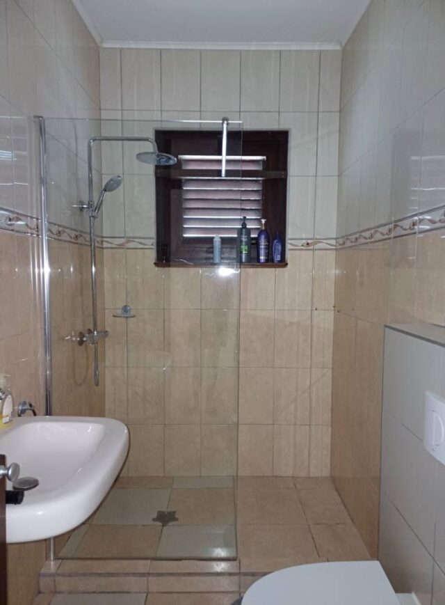 Prachtige Villa met Zeezicht en Zwembad in Grote Berg te Koop (15)