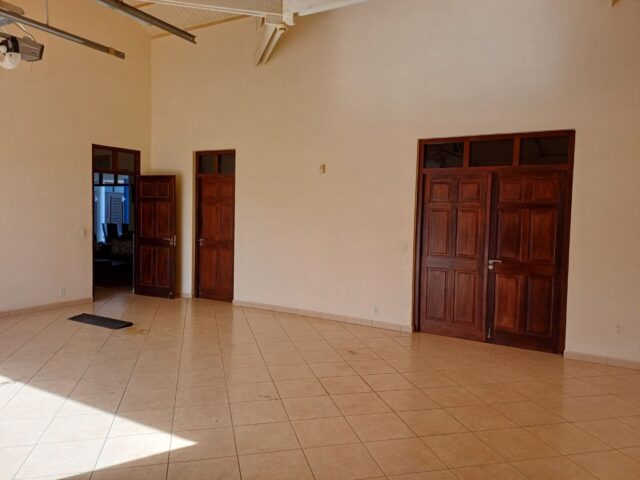 Prachtige Villa met Zeezicht en Zwembad in Grote Berg te Koop (20)