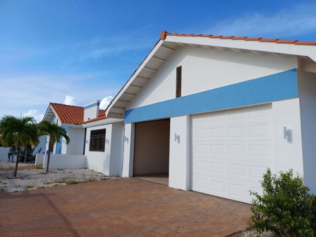 Prachtige Villa met Zeezicht en Zwembad in Grote Berg te Koop (28)