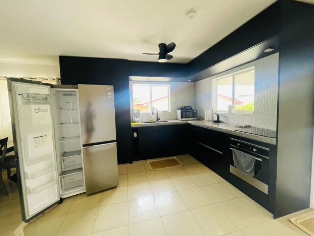 Ruime woning met zwembad (19)