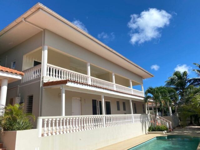 Ruime villa met zwembad Brakkeput Abou Curaçao te Huur(1)