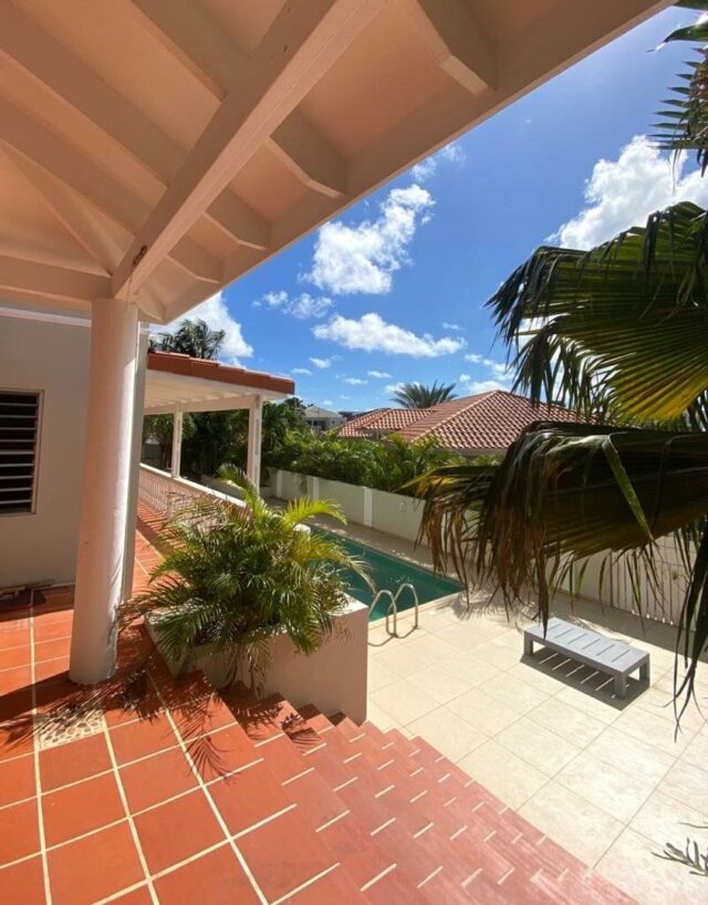 Ruime villa met zwembad Brakkeput Abou Curaçao te Huur(11)