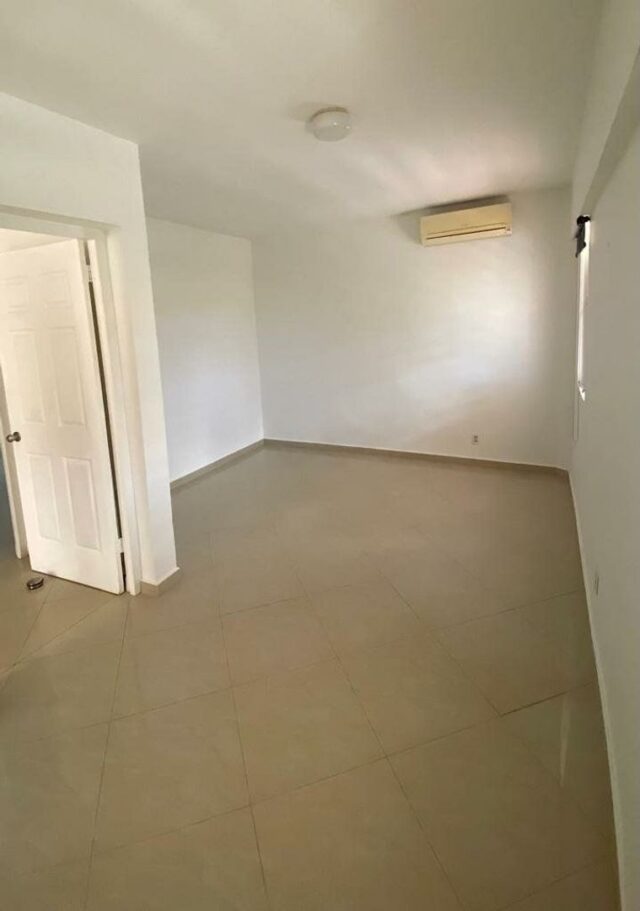 Ruime villa met zwembad Brakkeput Abou Curaçao te Huur(20)
