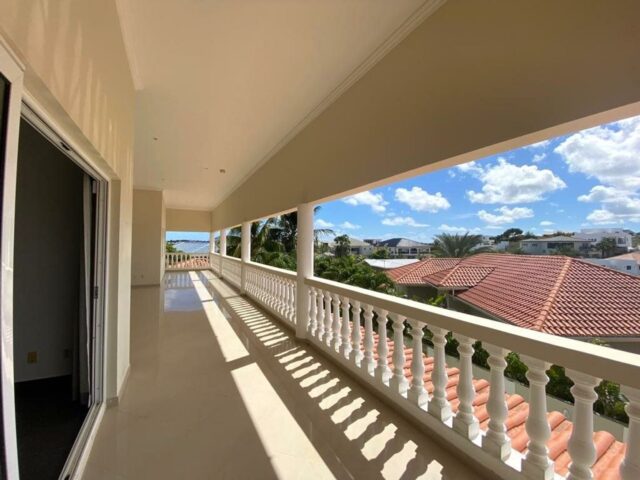 Ruime villa met zwembad Brakkeput Abou Curaçao te Huur(23)