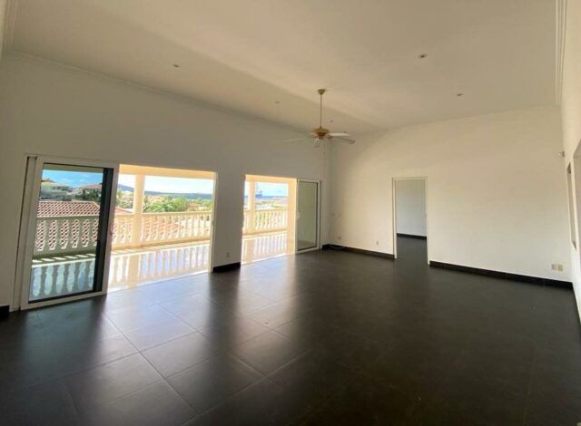 Ruime villa met zwembad Brakkeput Abou Curaçao te Huur(24)