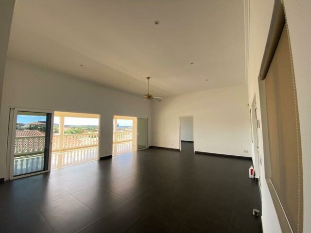 Ruime villa met zwembad Brakkeput Abou Curaçao te Huur(27)