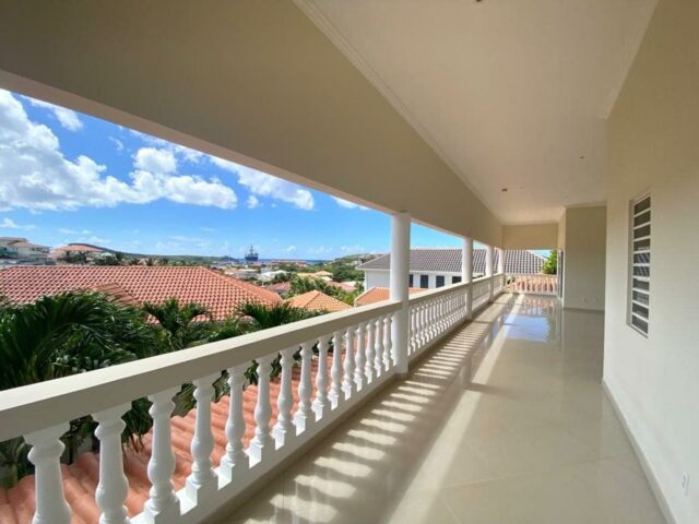 Ruime villa met zwembad Brakkeput Abou Curaçao te Huur(29)