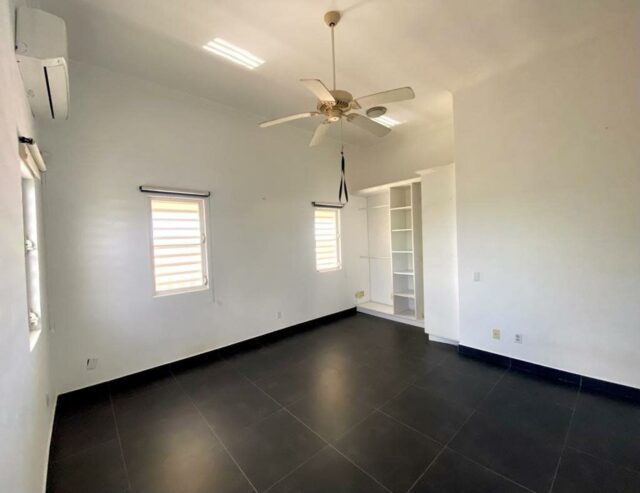 Ruime villa met zwembad Brakkeput Abou Curaçao te Huur(36)