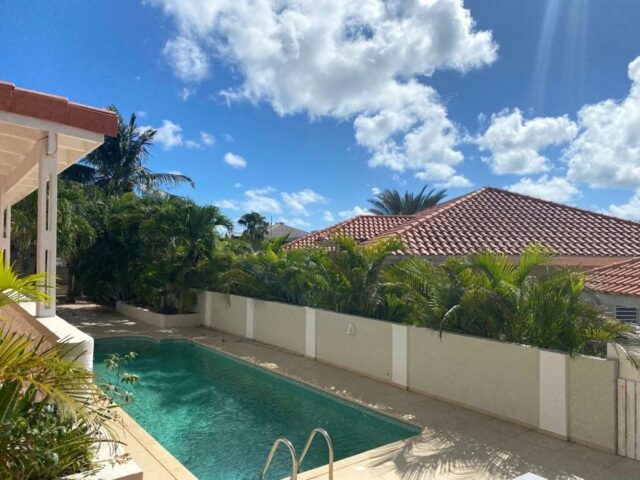 Ruime villa met zwembad Brakkeput Abou Curaçao te Huur(6)