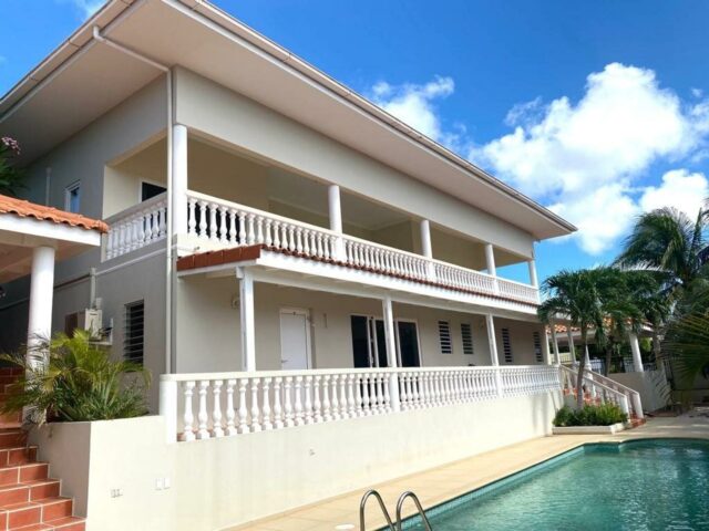 Ruime villa met zwembad Brakkeput Abou Curaçao te Huur(9)