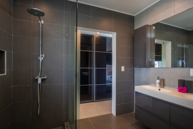 Luxe Villa met Appartement en 2 Zwembaden Vista Royal te Koop00010