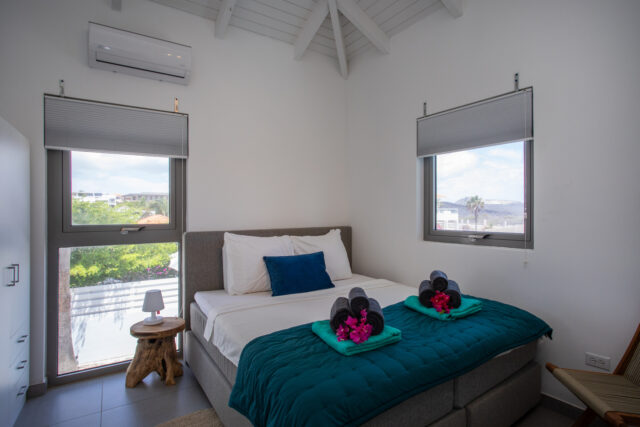 Luxe Villa met Appartement en 2 Zwembaden Vista Royal te Koop00011