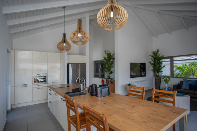 Luxe Villa met Appartement en 2 Zwembaden Vista Royal te Koop00018