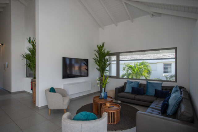 Luxe Villa met Appartement en 2 Zwembaden Vista Royal te Koop00020