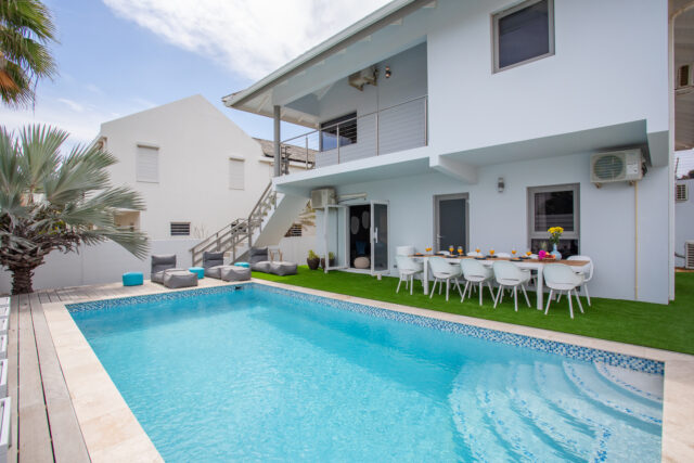 Luxe Villa met Appartement en 2 Zwembaden Vista Royal te Koop00034