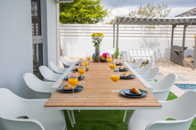 Luxe Villa met Appartement en 2 Zwembaden Vista Royal te Koop00035