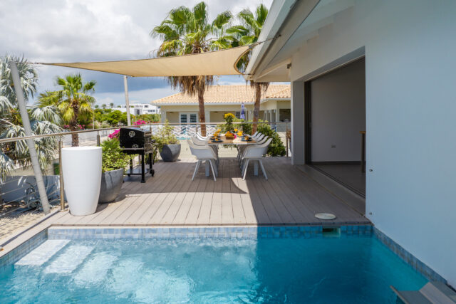 Luxe Villa met Appartement en 2 Zwembaden Vista Royal te Koop00038