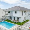 Luxe Leven aan de Caribische Zee: Ontdek deze Exclusieve Villa met Appartement en 2 Zwembaden in Vista Royal, Curaçao