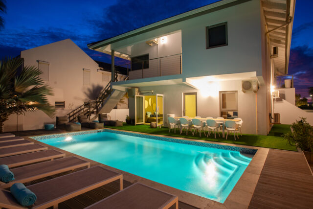 Luxe Villa met Appartement en 2 Zwembaden Vista Royal te Koop00047