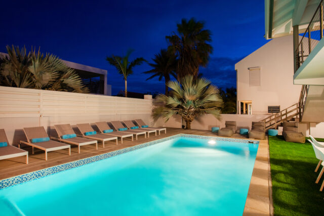 Luxe Villa met Appartement en 2 Zwembaden Vista Royal te Koop00051