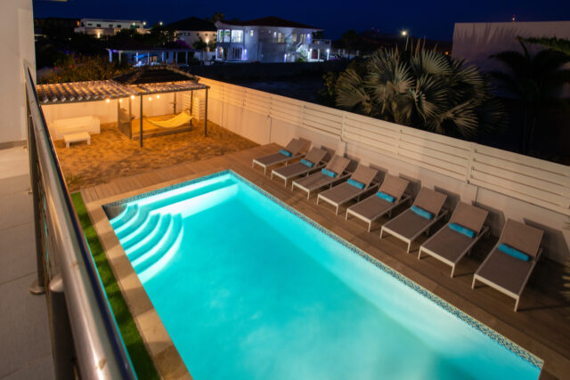 Luxe Villa met Appartement en 2 Zwembaden Vista Royal te Koop00054