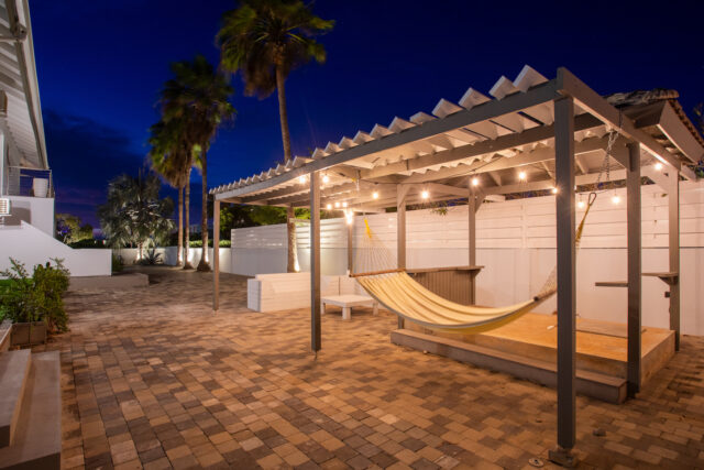 Luxe Villa met Appartement en 2 Zwembaden Vista Royal te Koop00057