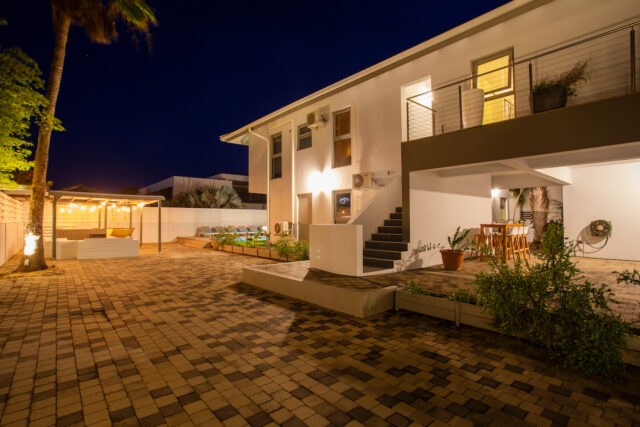 Luxe Villa met Appartement en 2 Zwembaden Vista Royal te Koop00063