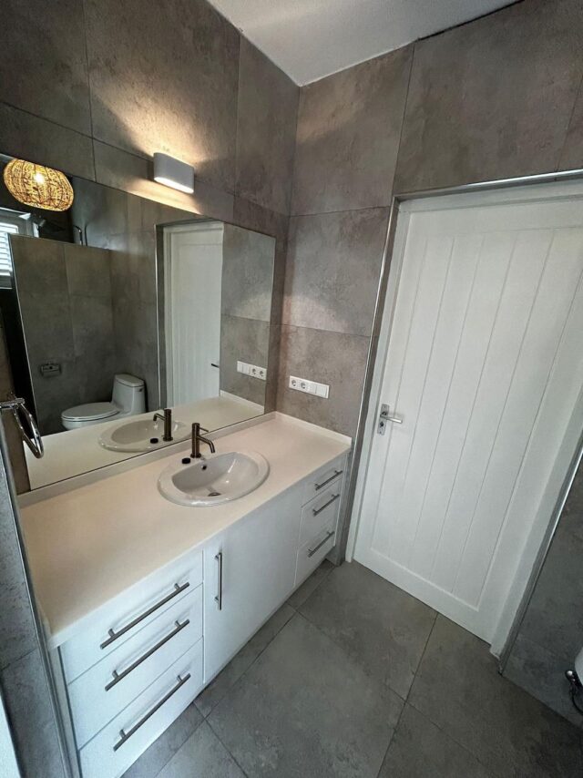 LuxeAppartementteHuurinOtrobanda_Bathroom