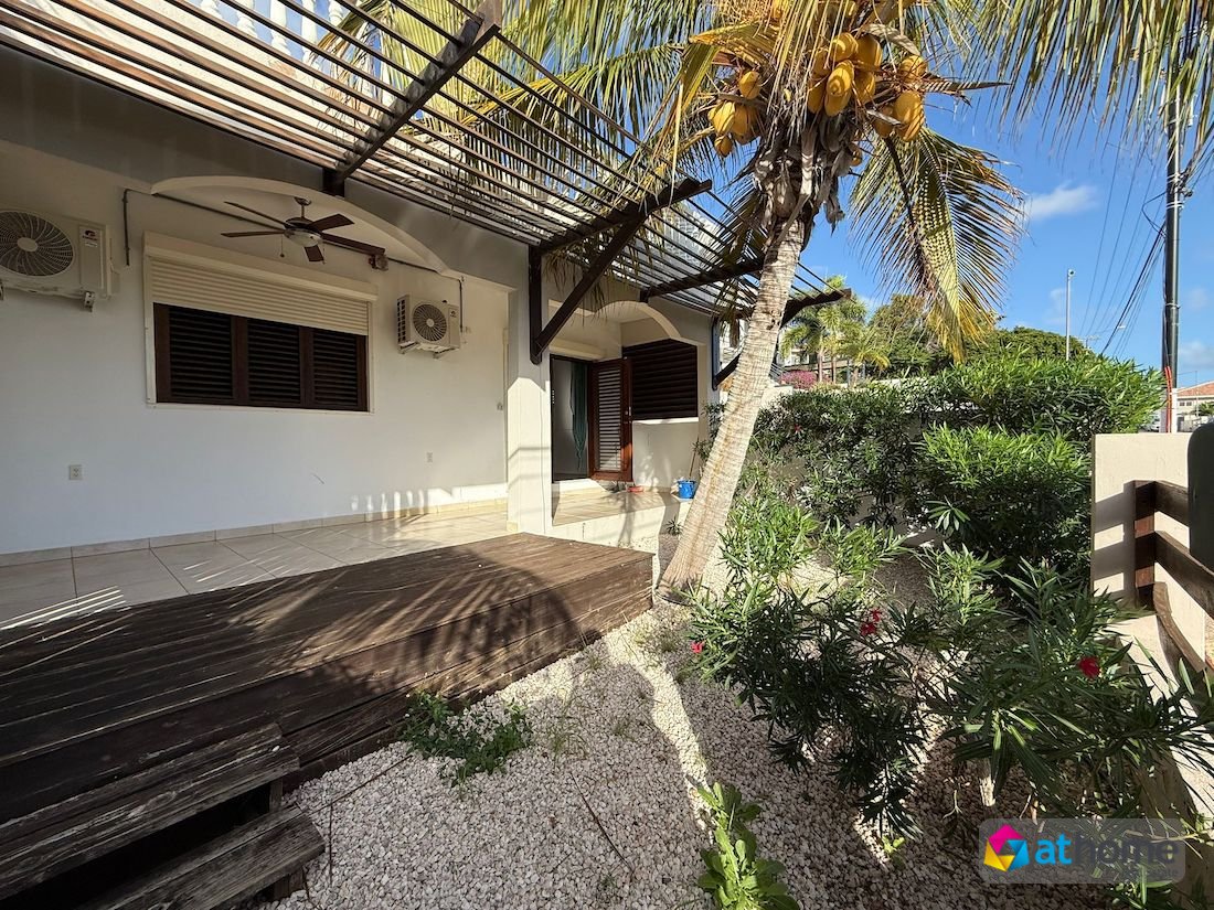 Ruim Appartement in Jan Thiel te Huur