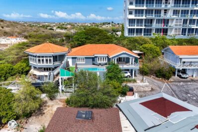 Beautiful Villa with Pool and Sea View in Piscadera for sale
